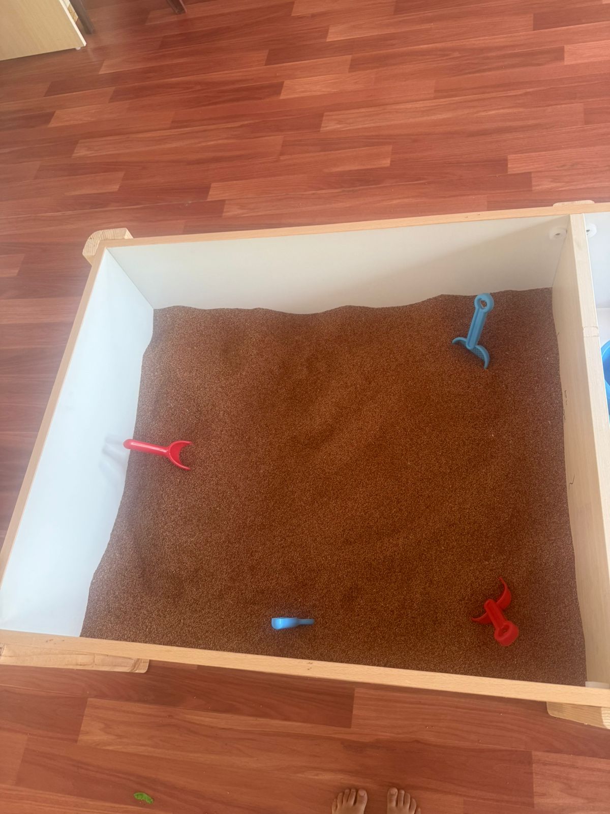 "Scoop, Pour, Play & Learn"